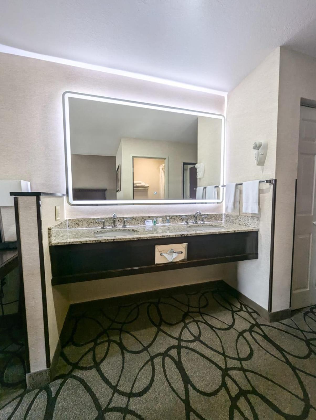 Comfort Suites Airport Salt Lake City Ngoại thất bức ảnh